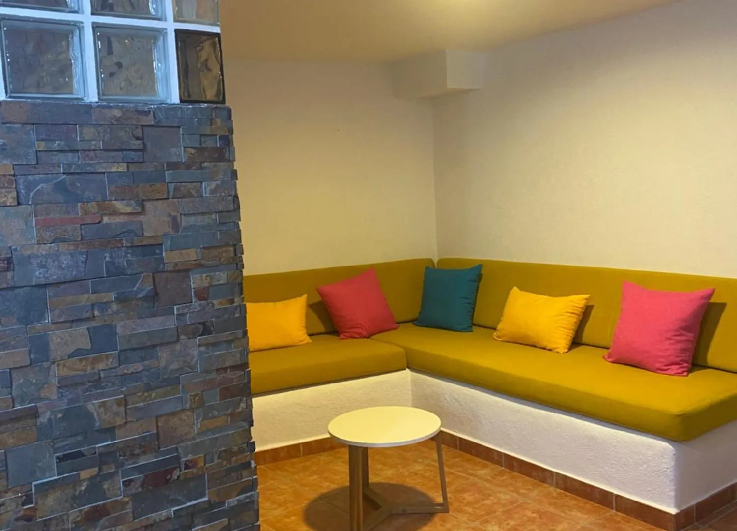 Casa Del Pez Vivienda A Pie De Calle En Agua Amarga A 250 Metros De La Playa
